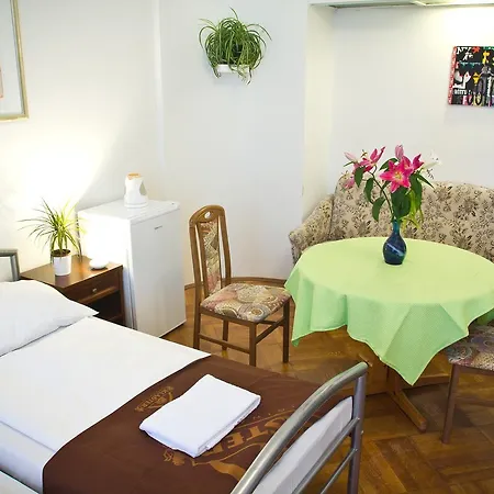 Apartment Happy For Friends *