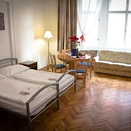 Happy For Friends Apartament Praga